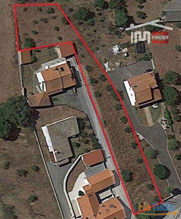 TERRENO COM ÁREA DE 1588m2 em Fátima TERRENO COM ÁREA DE 1588m2 em Fátima