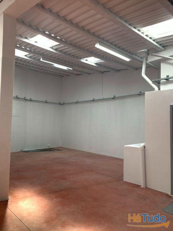 Garagem com excelente localização Garagem com excelente localização