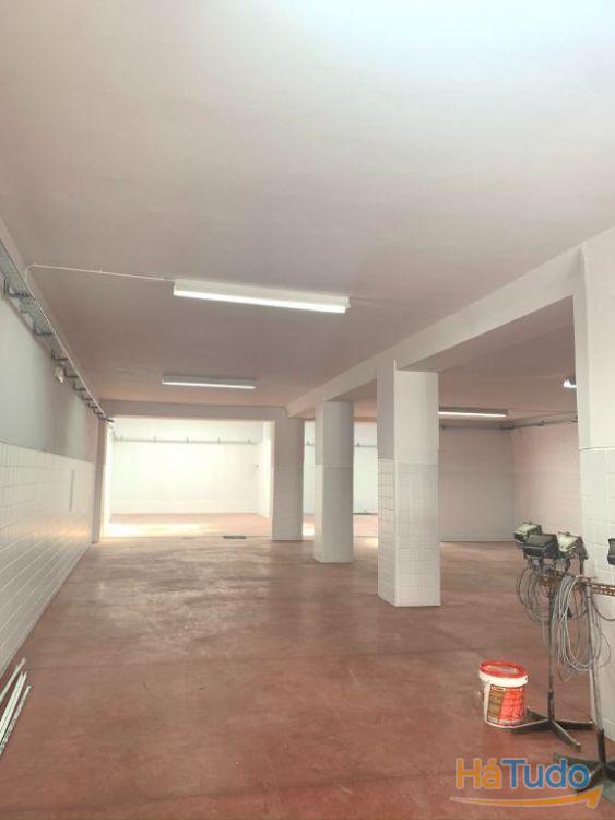 Garagem com excelente localização Garagem com excelente localização