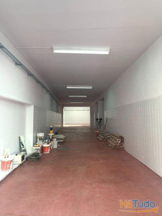 Garagem com excelente localização Garagem com excelente localização