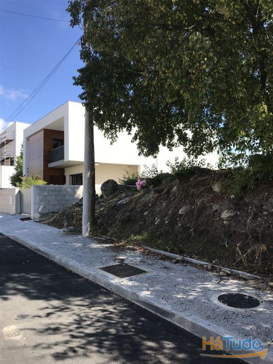 Lote de terreno para construção de moradia geminada em Castelo Branco Lote de terreno para construção de moradia geminada em Castelo Branco