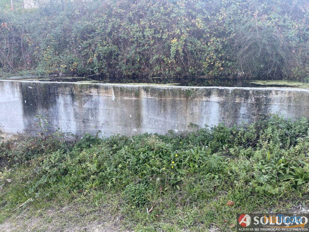 Quintinha com Casa - Próximo ao Douro Quintinha com Casa - Próximo ao Douro