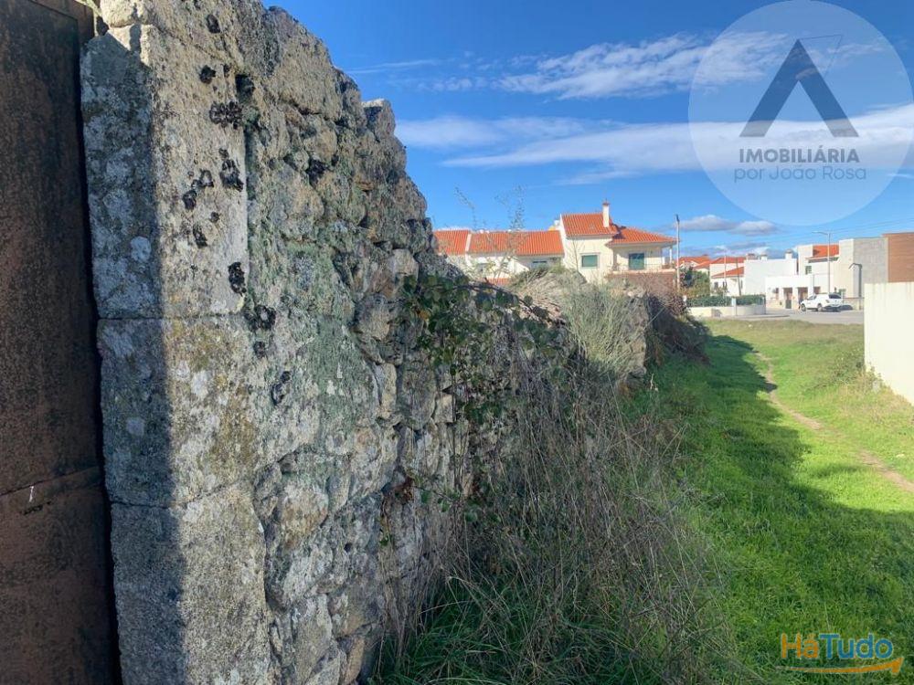 Terreno em Alcains com grandes �reas