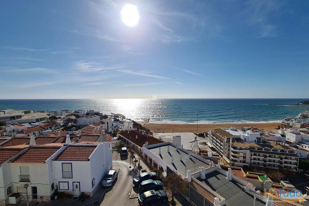 Loja  convertida em apartamento com 1 quarto para venda na baixa de Albufeira