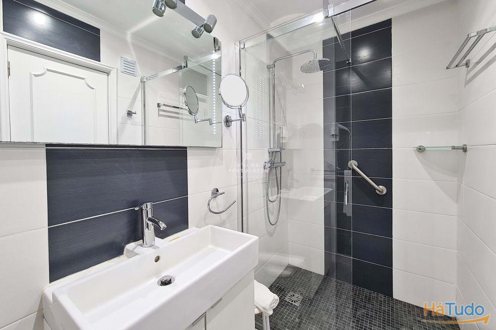 Loja  convertida em apartamento com 1 quarto para venda na baixa de Albufeira
