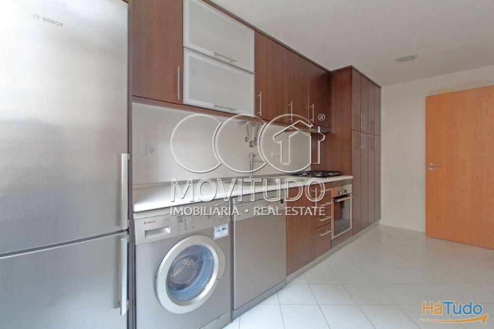 VENDIDO - Apartamento T2 - 3 assoalhadas no centro de Lisboa - Estef�nia - Pr�dio com elevador