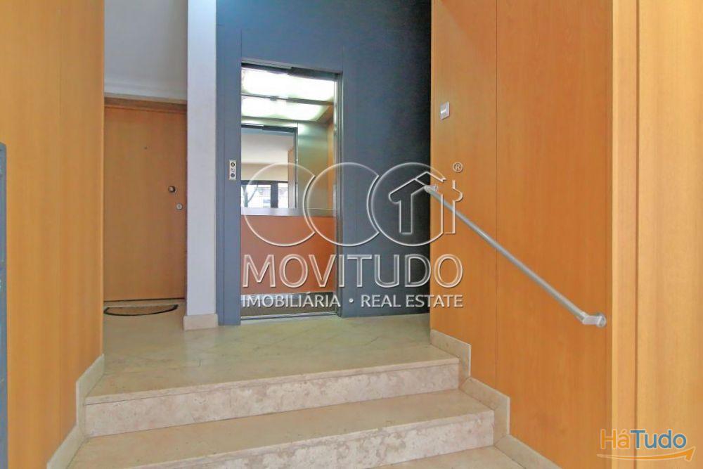 VENDIDO - Apartamento T2 - 3 assoalhadas no centro de Lisboa - Estef�nia - Pr�dio com elevador