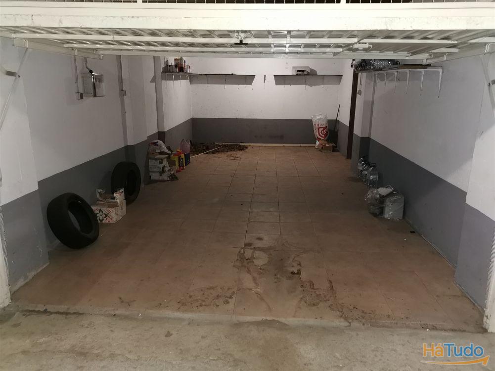 GARAGEM E ARRECADAO PARA VENDA