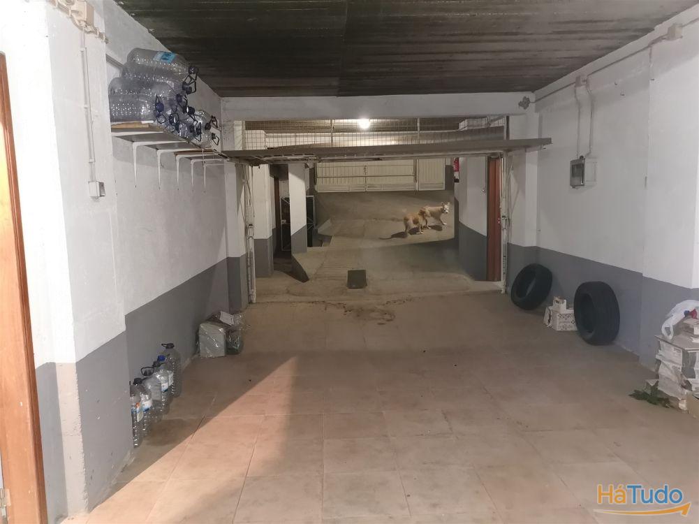 GARAGEM E ARRECADAO PARA VENDA
