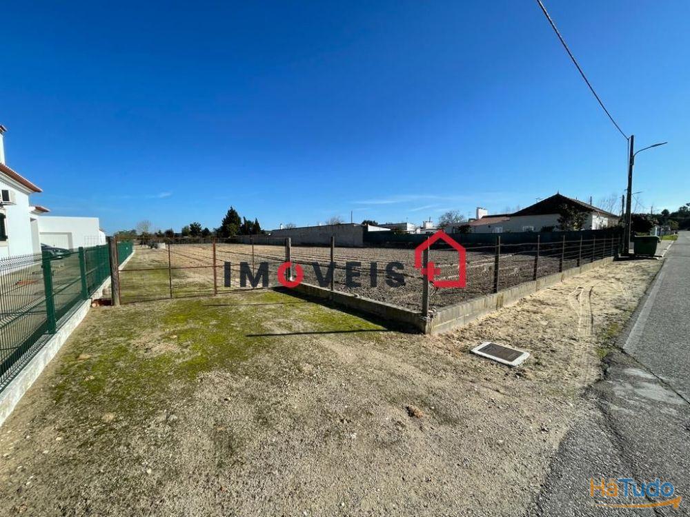 Lote de terreno em Foros do Benfica do Ribatejo com 1332.50m2 Lote de terreno em Foros do Benfica do Ribatejo com 1332.50m2