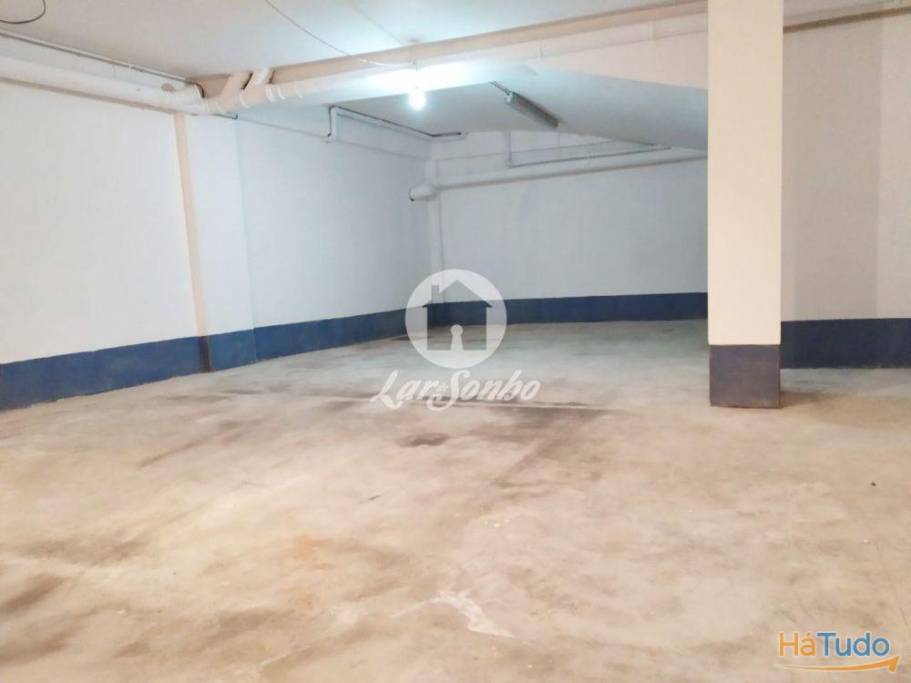 Garagem Fechada para 5 carros na Póvoa de Varzim Garagem Fechada para 5 carros na Póvoa de Varzim