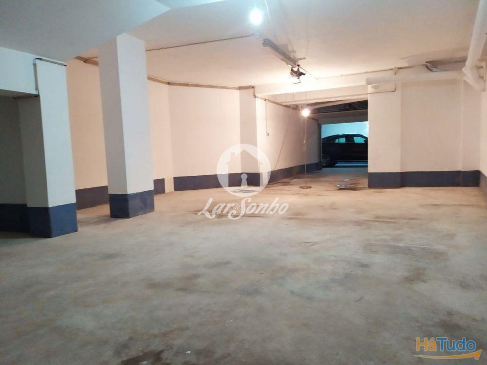 Garagem Fechada para 5 carros na Póvoa de Varzim Garagem Fechada para 5 carros na Póvoa de Varzim