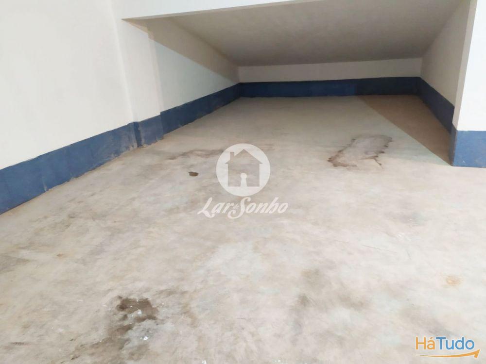 Garagem Fechada para 5 carros na Póvoa de Varzim Garagem Fechada para 5 carros na Póvoa de Varzim