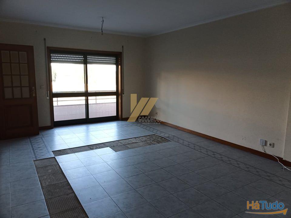 Apartamento T3 junto a Lactogal de Oliveira de Azeméis Apartamento T3 junto a Lactogal de Oliveira de Azeméis