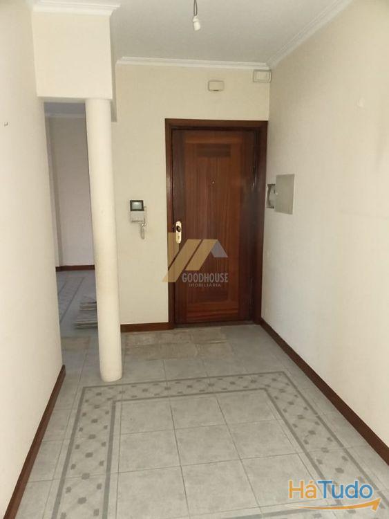 Apartamento T3 junto a Lactogal de Oliveira de Azeméis Apartamento T3 junto a Lactogal de Oliveira de Azeméis