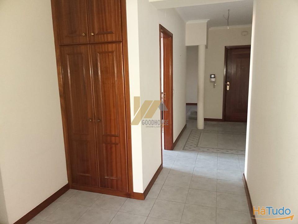Apartamento T3 junto a Lactogal de Oliveira de Azeméis Apartamento T3 junto a Lactogal de Oliveira de Azeméis