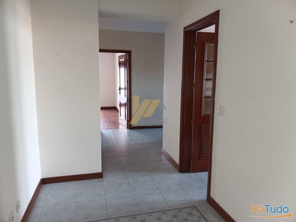 Apartamento T3 junto a Lactogal de Oliveira de Azeméis Apartamento T3 junto a Lactogal de Oliveira de Azeméis