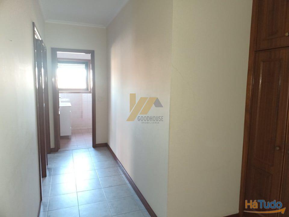 Apartamento T3 junto a Lactogal de Oliveira de Azeméis Apartamento T3 junto a Lactogal de Oliveira de Azeméis
