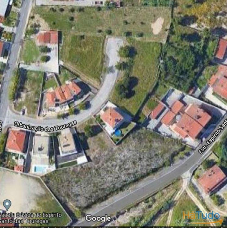 Lote de terreno para construção de moradia a poucos minutos do Fórum Coimbra