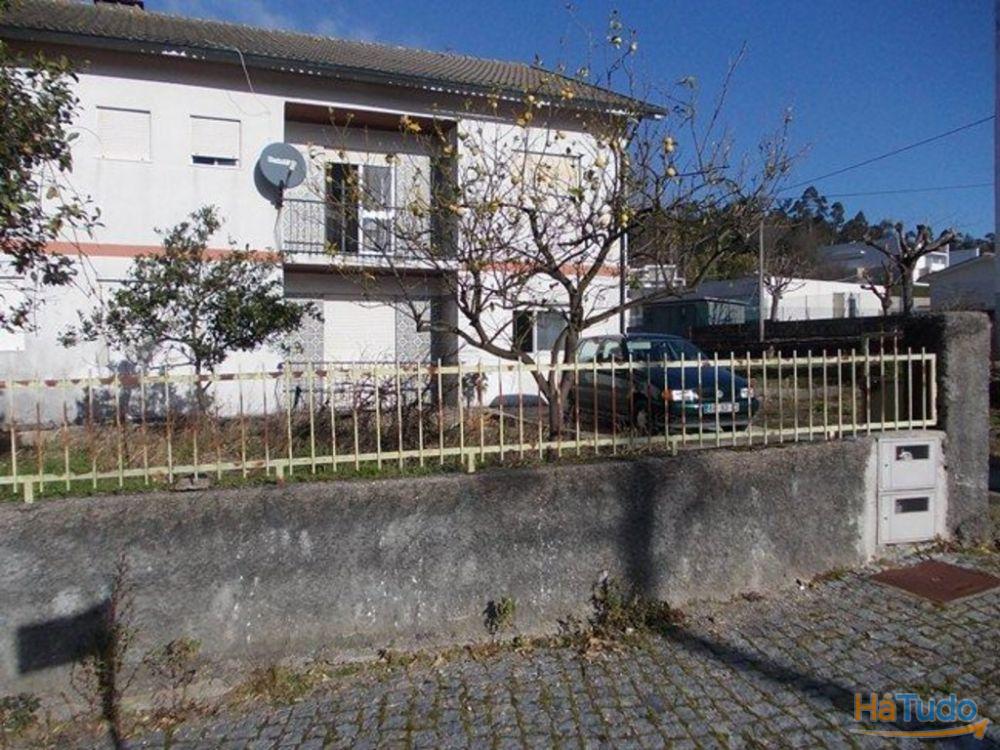 Moradia T3 Venda em Guisande e Oliveira (São Pedro),Braga