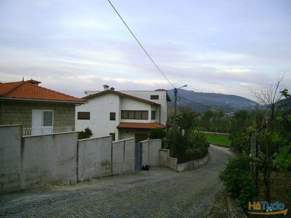 Moradia T5 Venda em Escudeiros e Penso (Santo Estêvão e São Vicente),Braga
