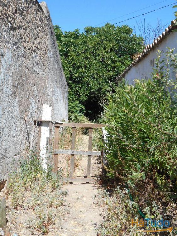 Casa em Ruina na vila do Espargal
