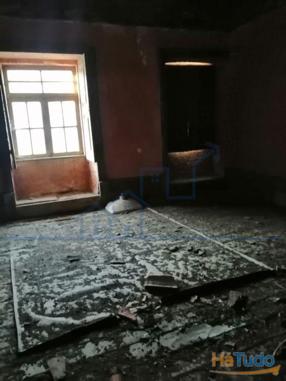 Casa Senhorial para recuperar, imovel bom para projecto Casa Senhorial para recuperar, imovel bom para projecto