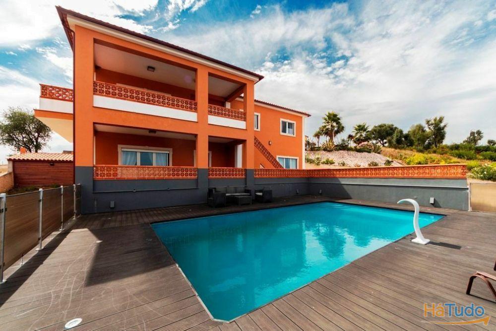 Moradia de Luxo junto ao rio Moradia de Luxo junto ao rio