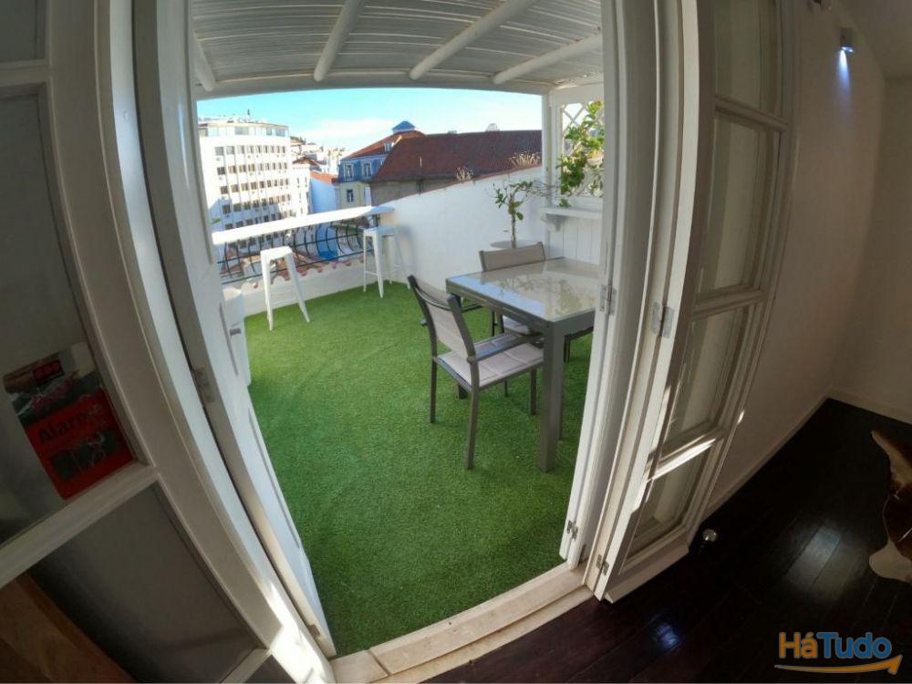 GAL Fabulous 2 bedroom apartment in Rossio, Lisbon, with wonderful balcony