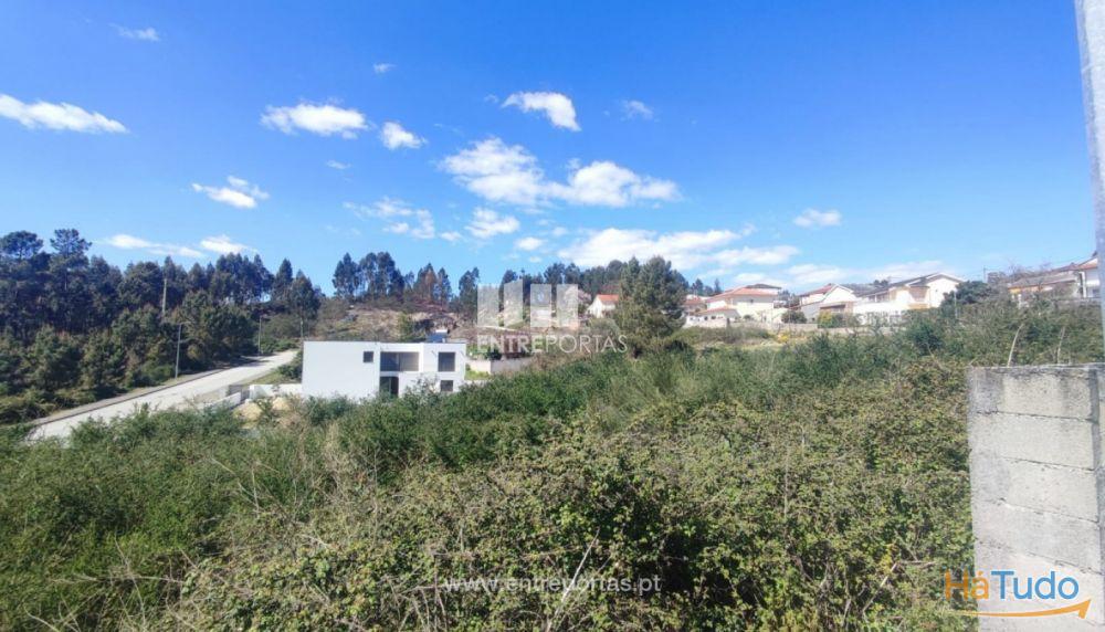 Venda 2 Lotes de Terreno com possibilidade de construção de 2 Moradias, Vila Caiz, Amarante