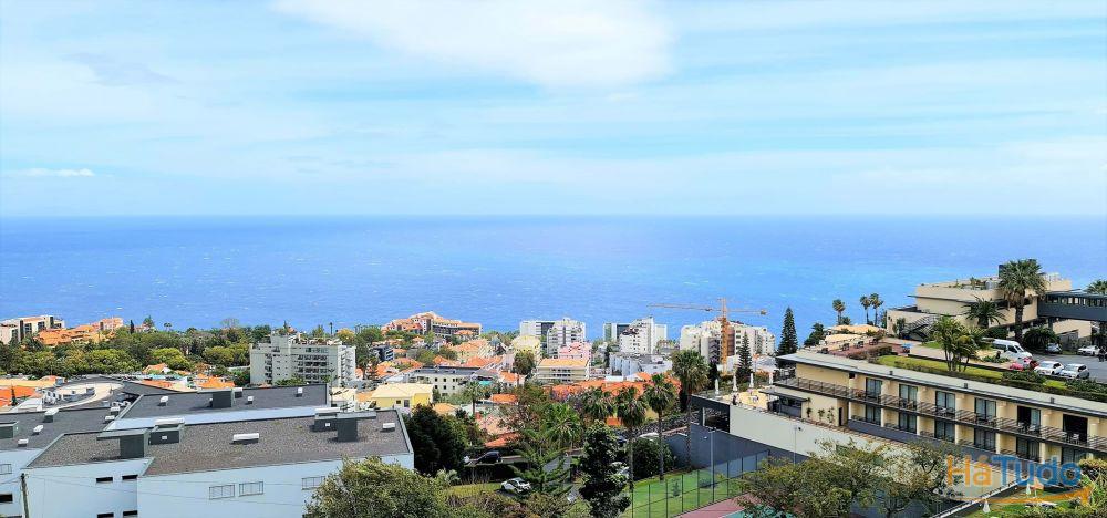 Fantástico Apartamento T4 em Condomínio EXCLUSIVO - Vista soberba para o mar e para o Funchal