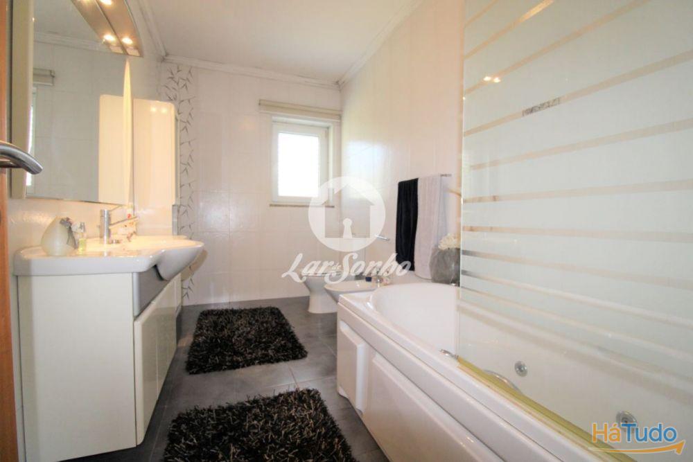 Moradia M4 com terreno de 7.000m2 em Balazar, Póvoa de Varzim Moradia M4 com terreno de 7.000m2 em Balazar, Póvoa de Varzim