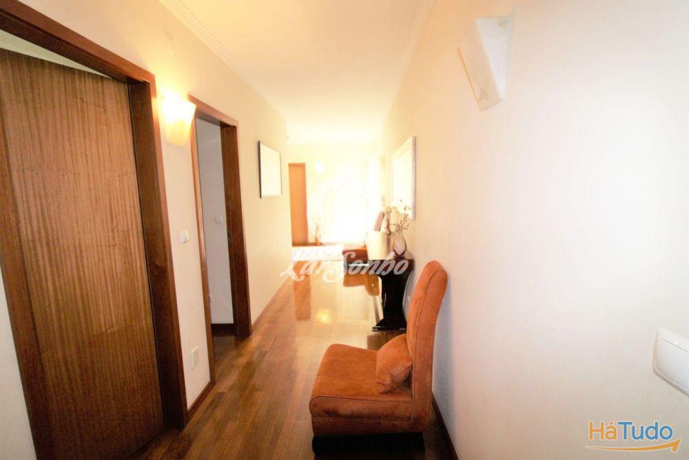 Moradia M4 com terreno de 7.000m2 em Balazar, Póvoa de Varzim Moradia M4 com terreno de 7.000m2 em Balazar, Póvoa de Varzim