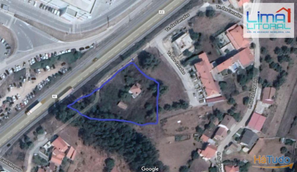 Terreno para construção com 2700 m2 (Moradias/Armazéns/Serviços) Terreno para construção com 2700 m2 (Moradias/Armazéns/Serviços)