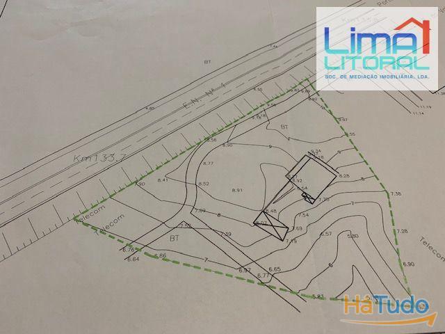 Terreno para construção com 2700 m2 (Moradias/Armazéns/Serviços) Terreno para construção com 2700 m2 (Moradias/Armazéns/Serviços)