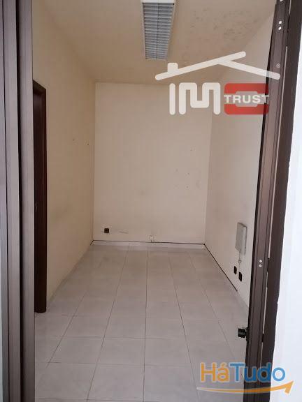 Loja para comercio bem localizada no centro da cidade Loja para comercio bem localizada no centro da cidade