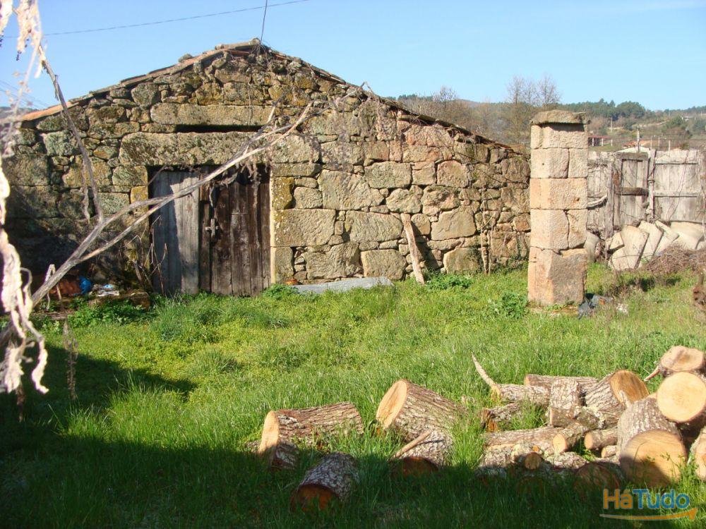 Quintinha com moradia T4 Quintinha com moradia T4