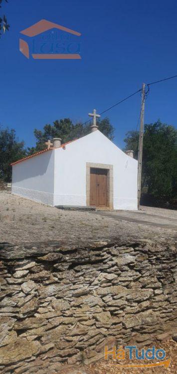 Terreno com paisagem para a Vila Terreno com paisagem para a Vila
