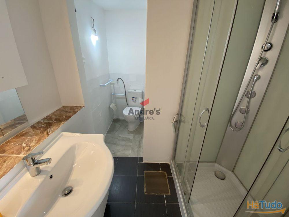 Moradia V4 | Remodelada | Campo 24 de Agosto Moradia V4 | Remodelada | Campo 24 de Agosto