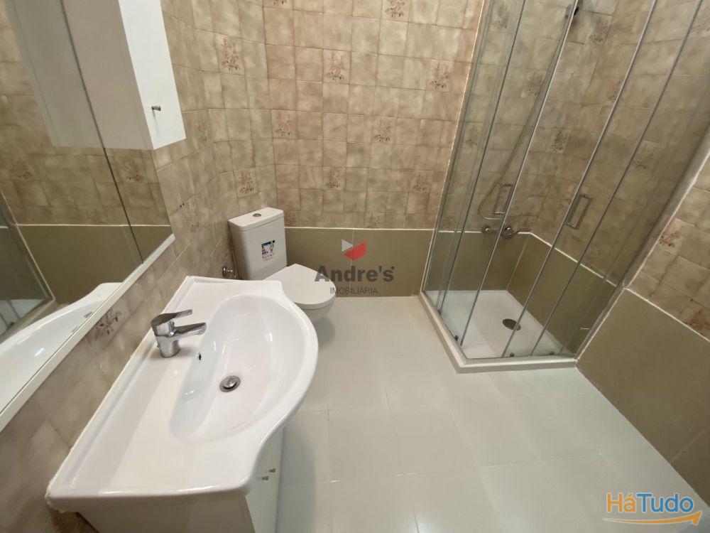 Moradia V4 | Remodelada | Campo 24 de Agosto Moradia V4 | Remodelada | Campo 24 de Agosto