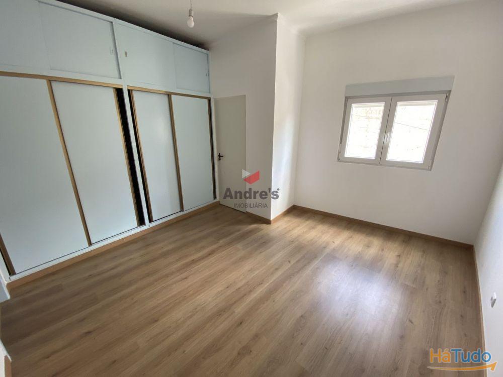 Moradia V4 | Remodelada | Campo 24 de Agosto Moradia V4 | Remodelada | Campo 24 de Agosto