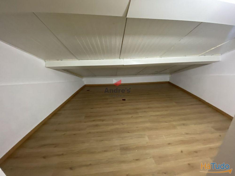 Moradia V4 | Remodelada | Campo 24 de Agosto Moradia V4 | Remodelada | Campo 24 de Agosto