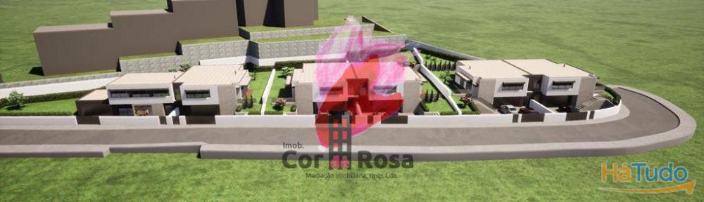 Moradias geminadas tipo T3 + 2 em zona residencial com piscina- Aldão Moradias geminadas tipo T3 + 2 em zona residencial com piscina- Aldão