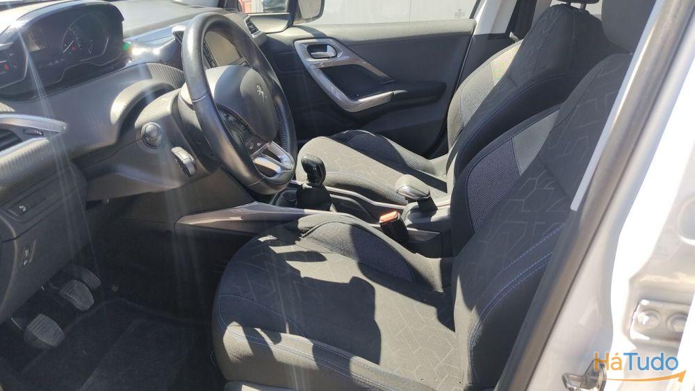 Peugeot 2008 1.2 PureTech Style Peugeot 2008 1.2 PureTech Style