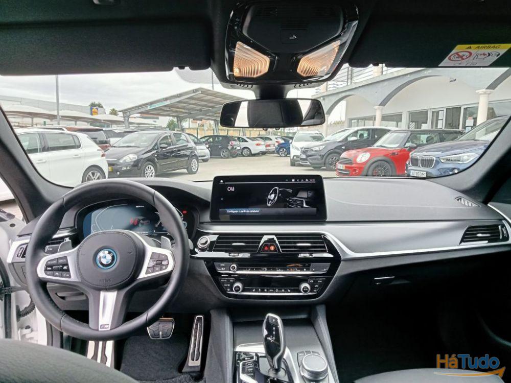 BMW 545 e xDrive Pack M BMW 545 e xDrive Pack M