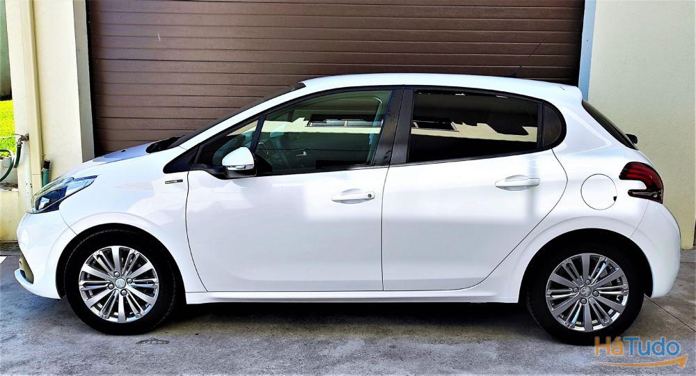 Peugeot 208 1.2 Pure Tech Style