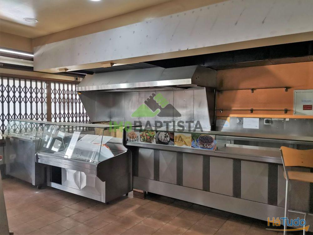 Loja com 168 m2 em Fi�es