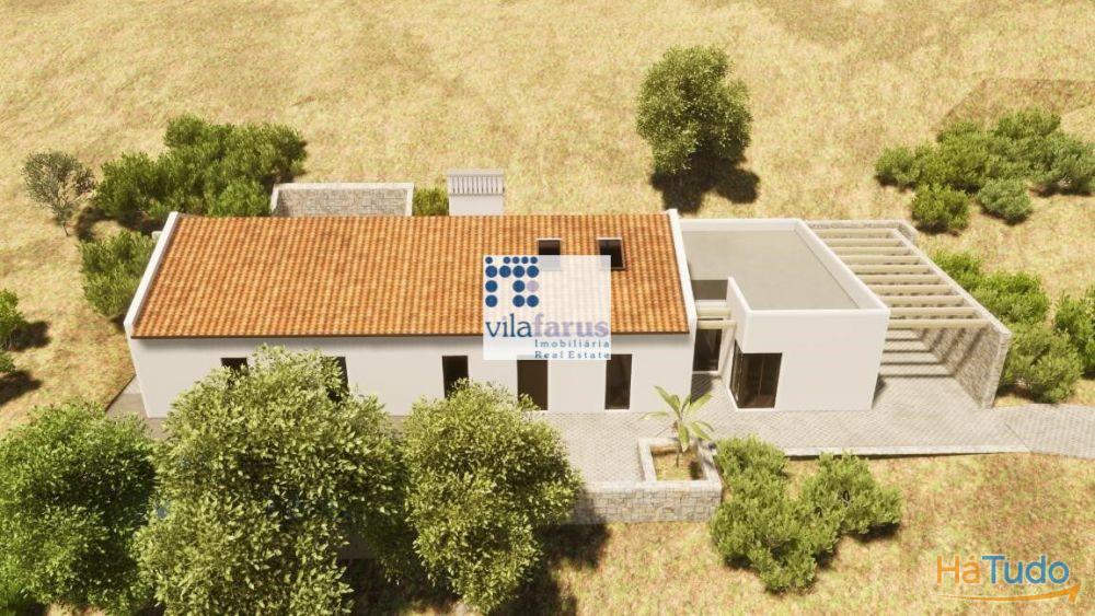 Terreno de 7.895m2 com projecto em análise Terreno de 7.895m2 com projecto em análise