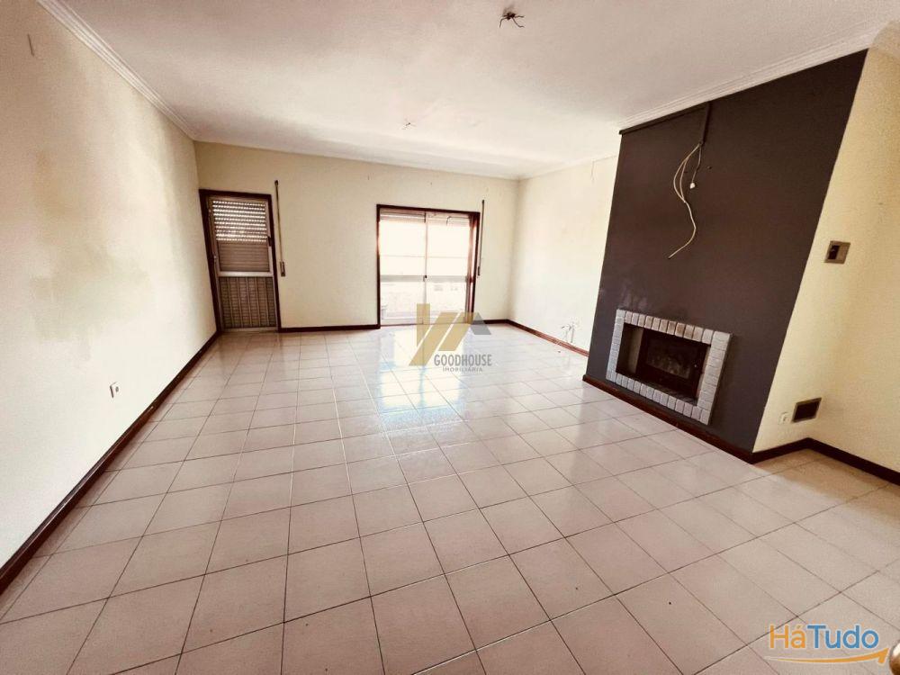 Apartamento T3 com garagem fechada Apartamento T3 com garagem fechada