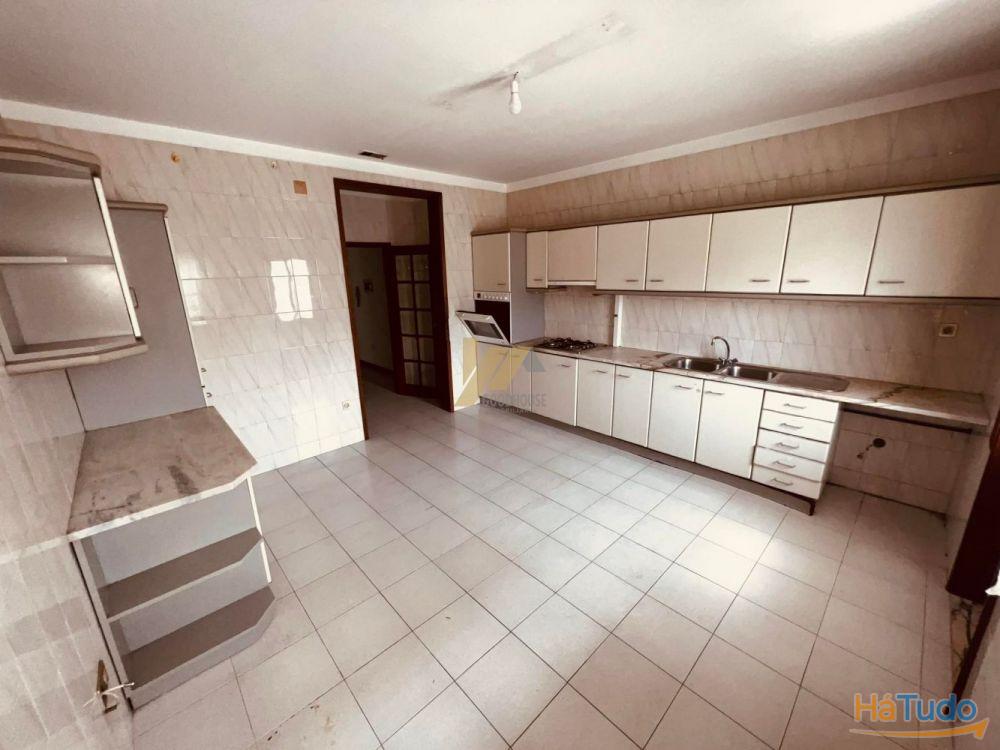 Apartamento T3 com garagem fechada Apartamento T3 com garagem fechada